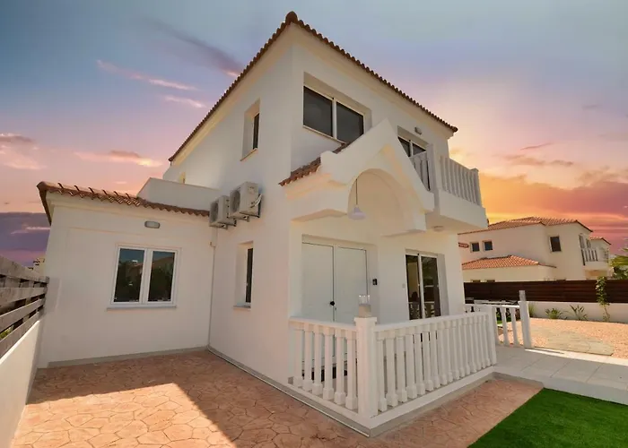 Nissi Gold Villa Aya Napa