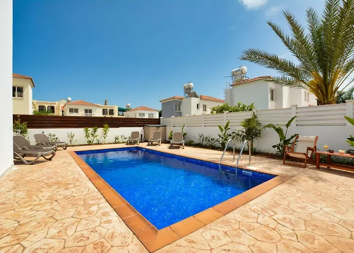 Nissi Gold * Aya Napa