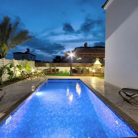 Nissi Gold איה נאפה