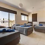 Nissi Gold * Ayia Napa