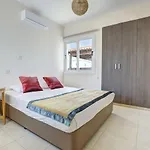 Villa Nissi Gold *